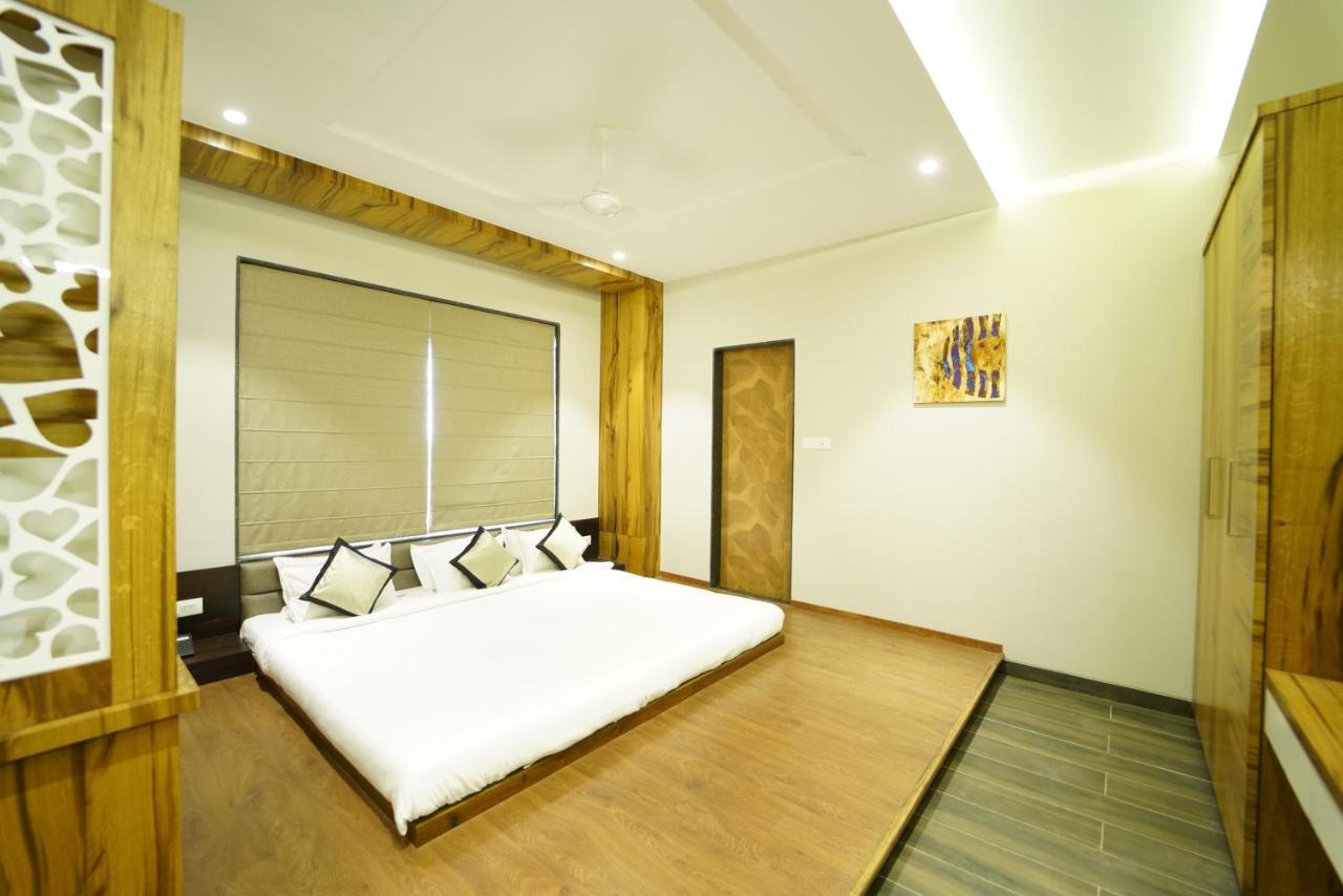 Hotel The Royal Inn Baramati Экстерьер фото